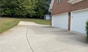 2339 Hickory Forest Dr, Asheboro, NC 27203