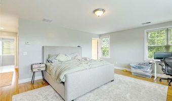 187 Washington Rd, Barrington, RI 02806