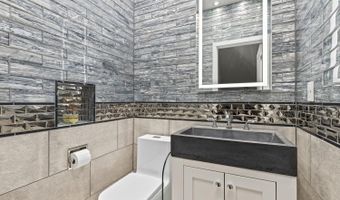 120 CAMBRIA Walk, Alexandria, VA 22304
