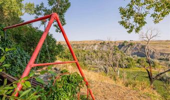 89 W Rocky Rd, Cody, WY 82414