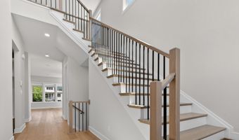 881 N MANCHESTER St, Arlington, VA 22205