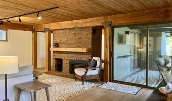 125 Redrock Dr 201, Burlington, VT 05401