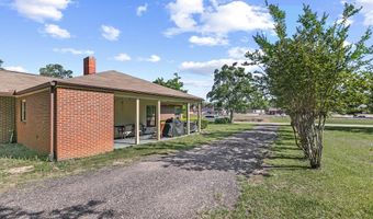 207 Midland St, Ashford, AL 36312