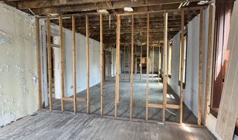 75 S Main St, Andrews, IN 46702