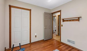 7370 158th St W, Apple Valley, MN 55124