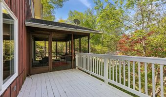 4 Alan Rd, Danbury, CT 06810