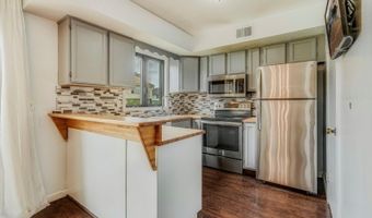 222 Cherokee Rd, Andover, NJ 07848