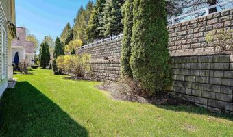 35 Metea Ln, Bedford, NH 03110