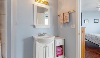 6 Kingfish St, Alligator Point, FL 32346