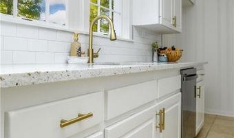 2913 HILL St, Alexandria, LA 71301