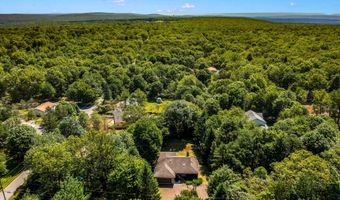 28 Penn Forest Trl, Albrightsville, PA 18210