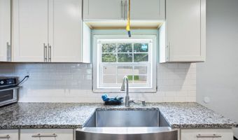 18 Whaley Rd, Blackville, SC 29817