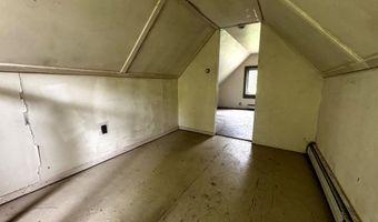 118 Foster Dr, Bennington, VT 05201