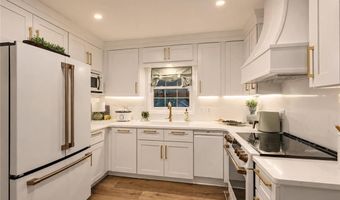578 EastWood Dr, Asheboro, NC 27205