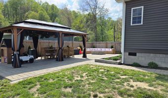 653 Sullivan Rd, Beaver, WV 25813