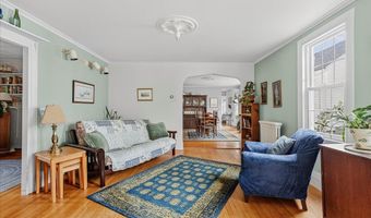 227 High St, Belfast, ME 04915