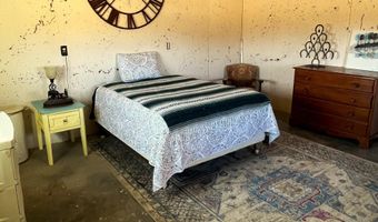 27230 S COYOTE Trl, Congress, AZ 85332