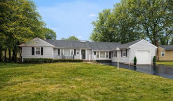 749 Park Ave, Belford, NJ 07718