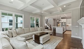 822 River Oaks Ln, Charlotte, NC 28226