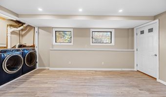 23 Lisa Dr, Barre, VT 05641