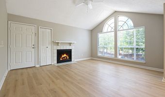 901 Wentworth Ct, Alpharetta, GA 30022