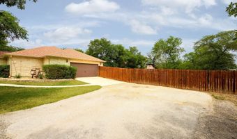 703 Falling Leaves Dr, Adkins, TX 78101