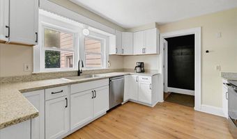 39 Evergreen Dr, Berlin, VT 05602