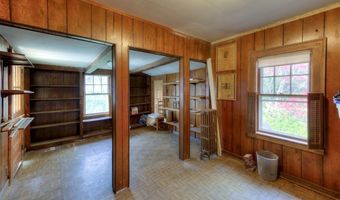 24 Hadwen Rd, Worcester, MA 01602