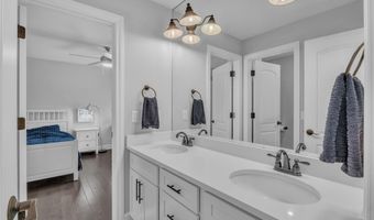 1091 Green Rd, Ann Arbor, MI 48105