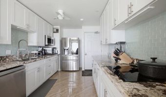 111 KAHULUI BEACH Rd A426, Kahului, HI 96732