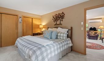 129 Woodbury, Blakeslee, PA 18610