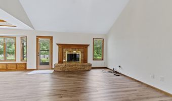 1965 W Cardinal Ln, Aurora, MO 65605