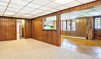 45 Countryside Dr, North Providence, RI 02904