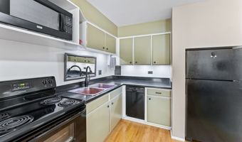 2319 E Olive St 1D, Arlington Heights, IL 60004