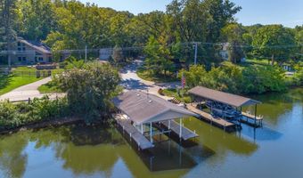 925 N River Rd, Algonquin, IL 60102