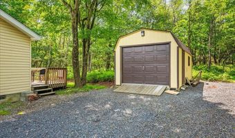 605 N Scenic Dr, Albrightsville, PA 18210