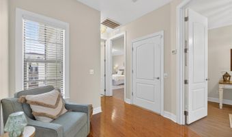 6408 MAYRA SHORES Ln, Apollo Beach, FL 33572