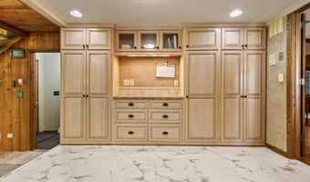 111 NE 15th Ave, Aberdeen, SD 57401