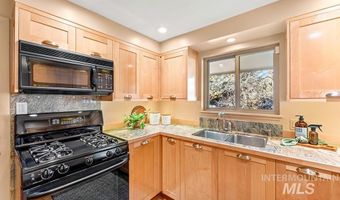 2812 N Heather Pl, Boise, ID 83702
