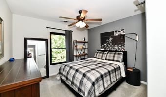 1852 Valleywood Dr, Avon, IN 46123