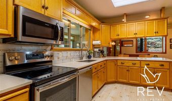 8 Mountain View Dr, Cody, WY 82414