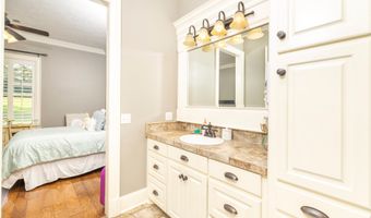 230 Eastwood Dr, Brandon, MS 39042