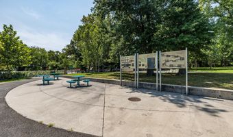 4500 S FOUR MILE RUN Dr 222, Arlington, VA 22204