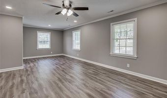 604 Hemlock Dr, Asheboro, NC 27205