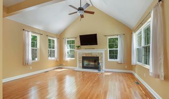 40431 N Fairview St, Antioch, IL 60002