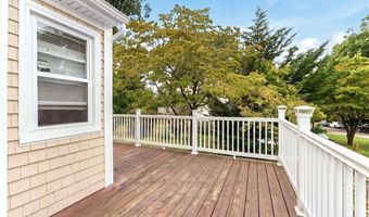 216 Hyde St, Cranston, RI 02920