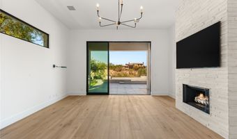 24 Soaring Bird Ct, Las Vegas, NV 89135