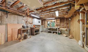 10 Eaton Rd, Amherst, NH 03031