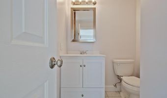 50 Elm St, Bath, ME 04530