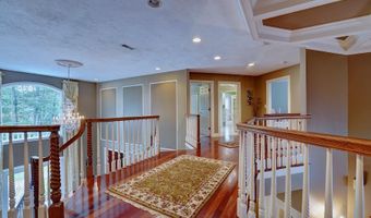 8 Meeting Rock Dr, Atkinson, NH 03811